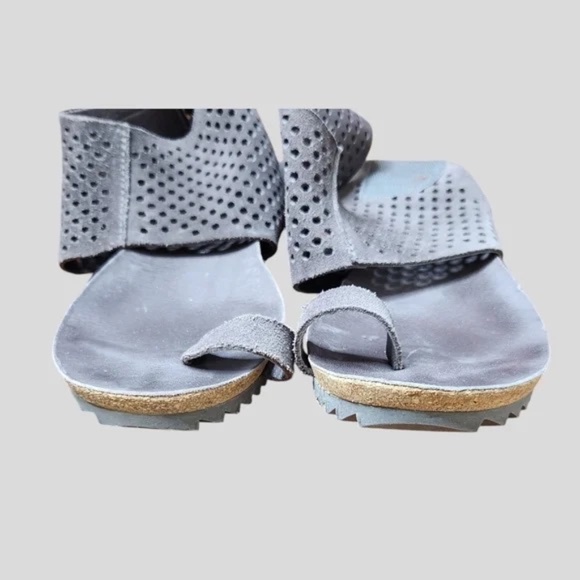 Pedro Garcia Venus Perforated Ankle Cuff Sandals EU39, US9 - Picture 5 of 8